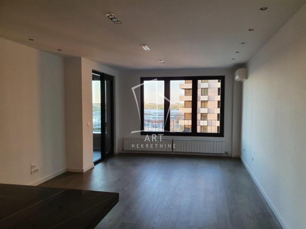 Glavna slika -Dunavska, Četvorosoban stan za izdavanje, 125m2, 2.000€