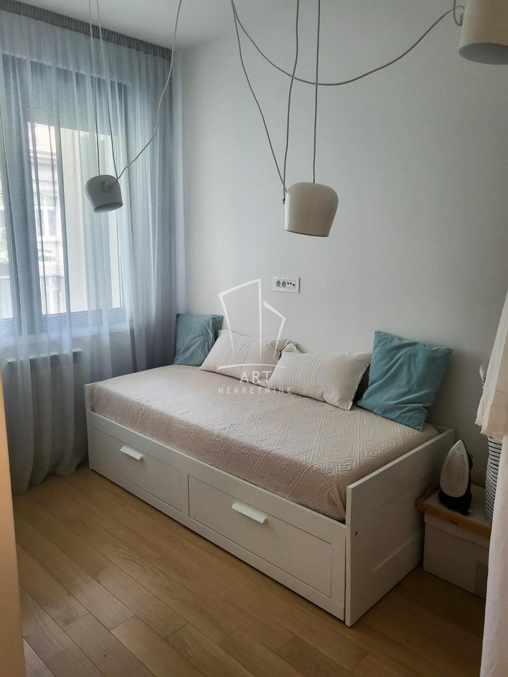 Slika 5 - Deligradska, Trosoban stan za izdavanje, 92m2, 1.500€