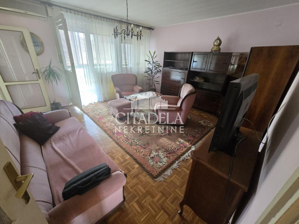 Slika 2 - Karađorđev Trg, Dvoiposoban stan na prodaju, 70m2, 320.000€