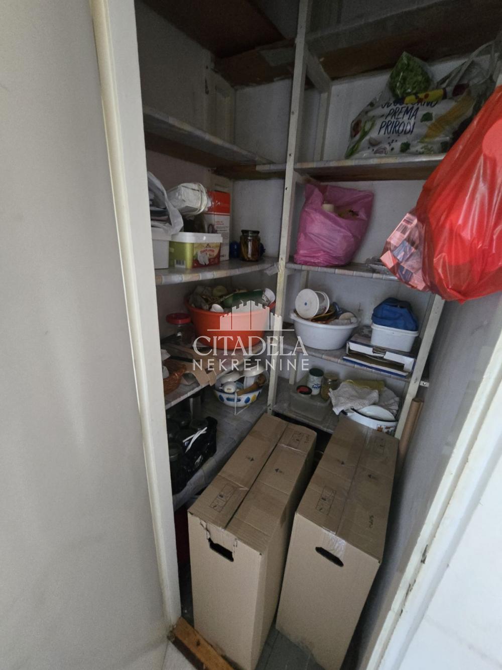 Slika 6 - Karađorđev Trg, Dvoiposoban stan na prodaju, 70m2, 320.000€