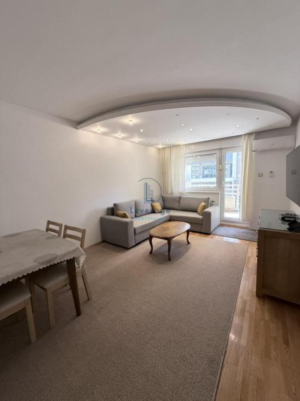 Slika 1 - Gospodara Vučića, Trosoban stan za izdavanje, 78m2, 800€