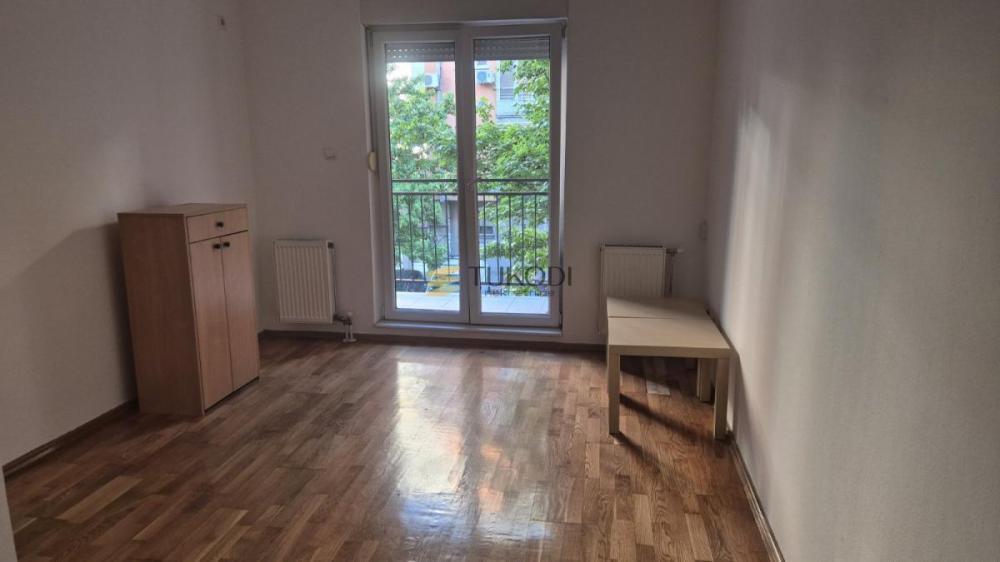 Glavna slika -Dvosoban stan za izdavanje, 38m2, 300€