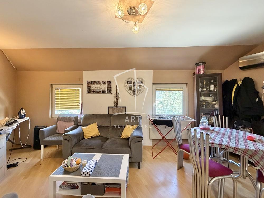 Slika 2 - Mačvanska,  Kuća na prodaju, 182m2, 255.000€
