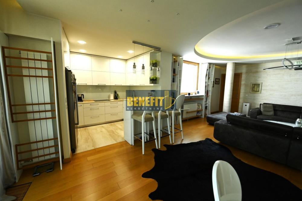 Slika 4 - Petosoban stan na prodaju, 250m2, 950.000€