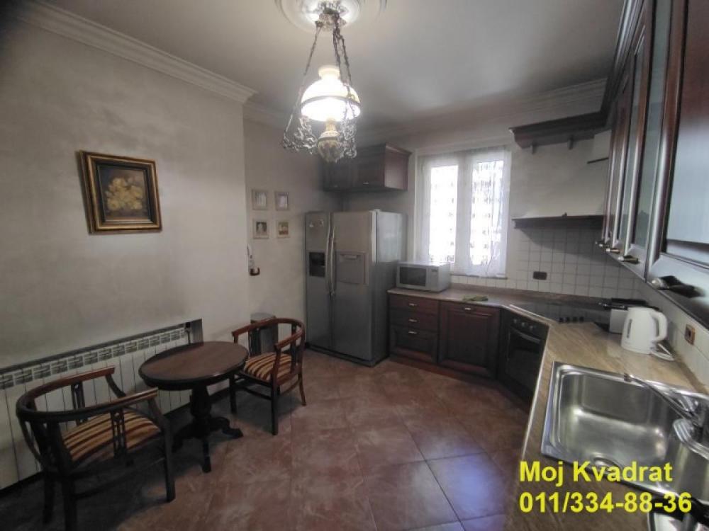 Slika 3 - Dvosoban stan za izdavanje, 80m2, 1.000€