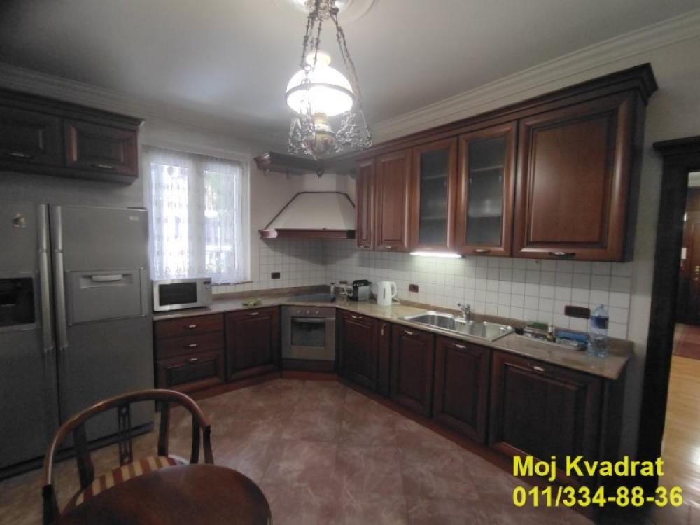 Slika 4 - Dvosoban stan za izdavanje, 80m2, 1.000€
