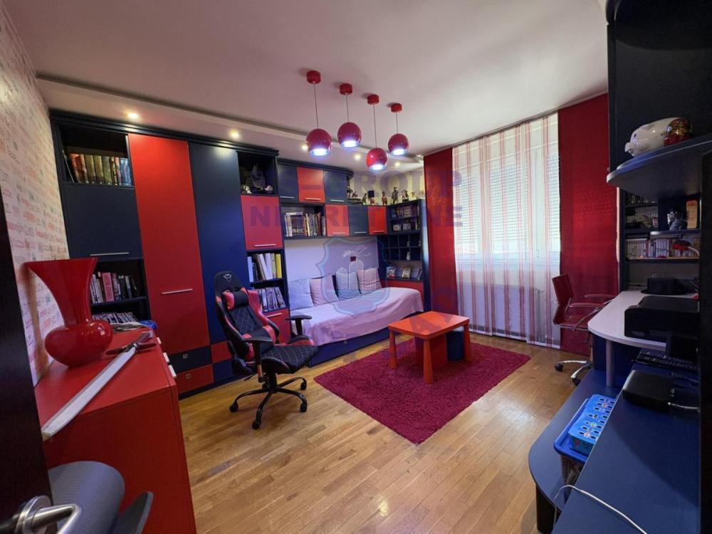 Glavna slika -Petosoban stan na prodaju, 140m2, 424.400€