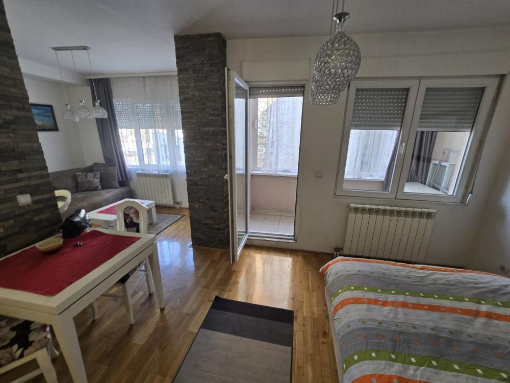 Slika 2 - Žorža Klemansoa, Jednosoban stan za izdavanje, 36m2, 550€