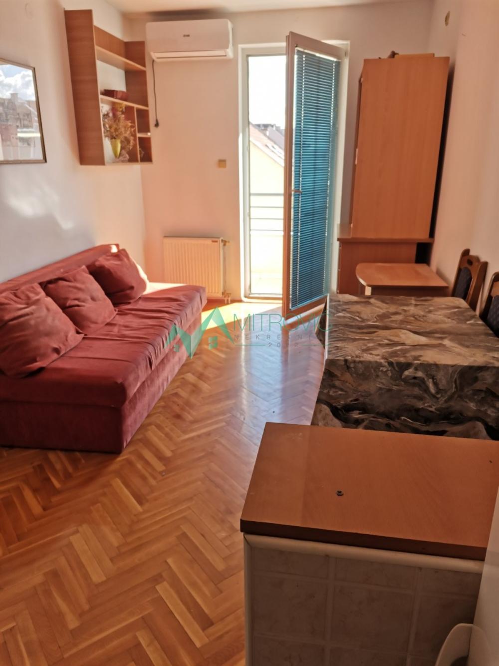 Slika 2 - Jednoiposoban stan za izdavanje, 33m2, 300€