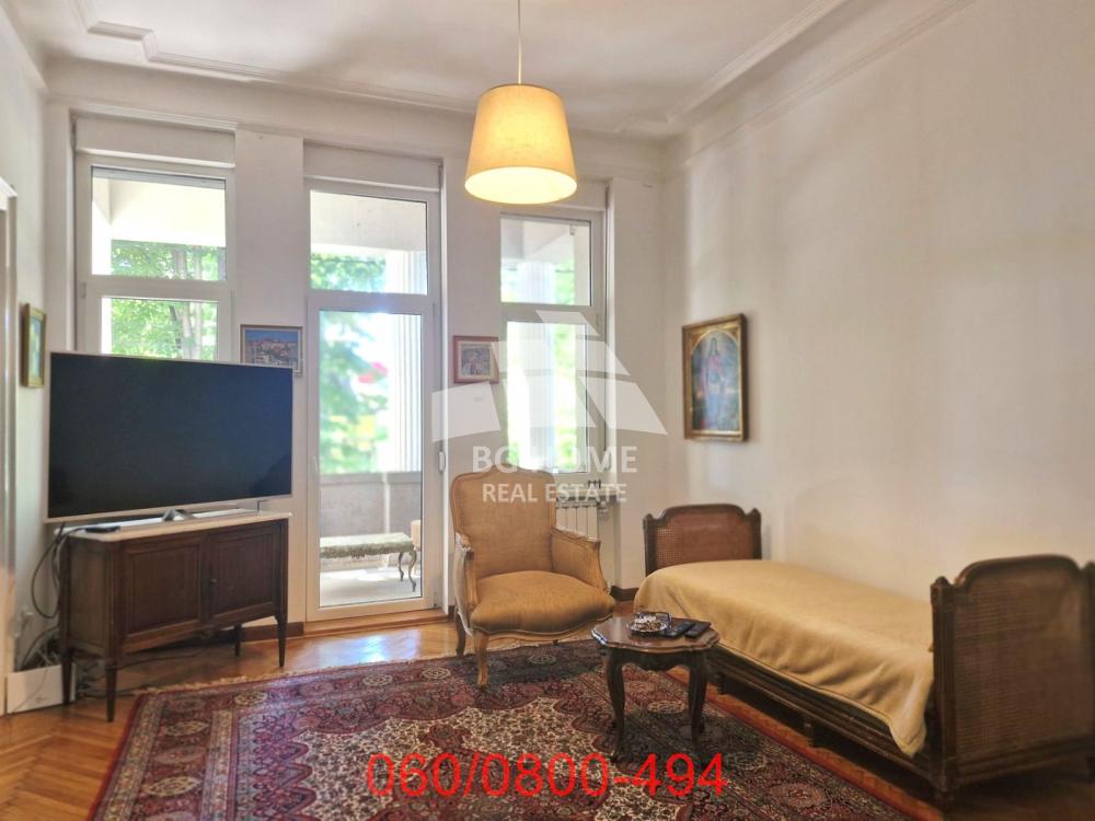 Slika 1 - Puškinova, Trosoban stan za izdavanje, 130m2, 1.500€