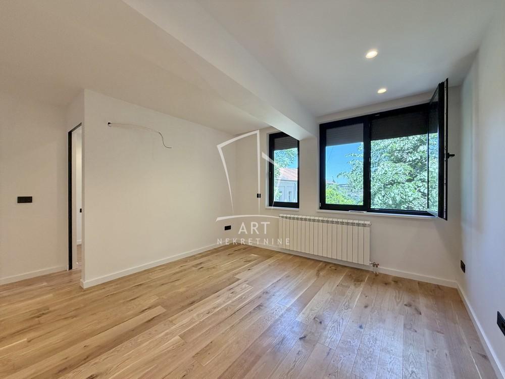 Slika 5 - Bulevar Vojvode Mišića,  Lokal na prodaju, 66m2, 222.000€