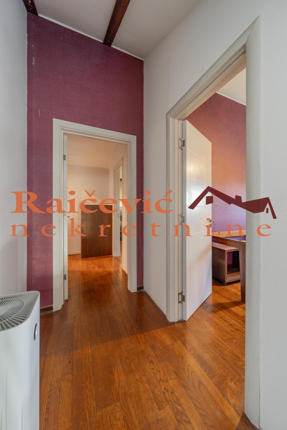 Slika 11 - Bulevar oslobodjenja, Četvorosoban stan na prodaju, 136m2, 380.000€