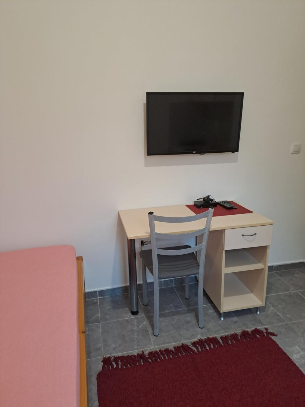 Slika 1 - Jednosoban stan za izdavanje, 12m2, 240€