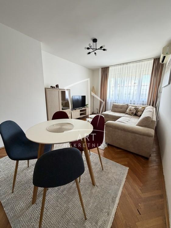 Slika 2 - Poenkareova, Jednoiposoban stan za izdavanje, 37m2, 550€