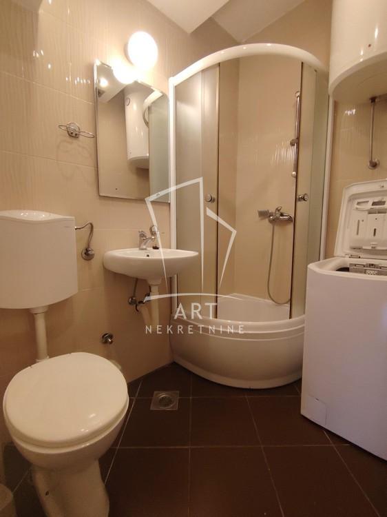Slika 7 - Dr Nika Miljanića, Dvosoban stan za izdavanje, 51m2, 400€