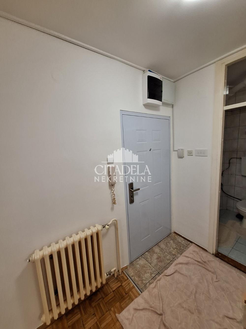 Slika 2 - Poručnika Spasića i Mašere, Dvoiposoban stan za izdavanje, 48m2, 400€