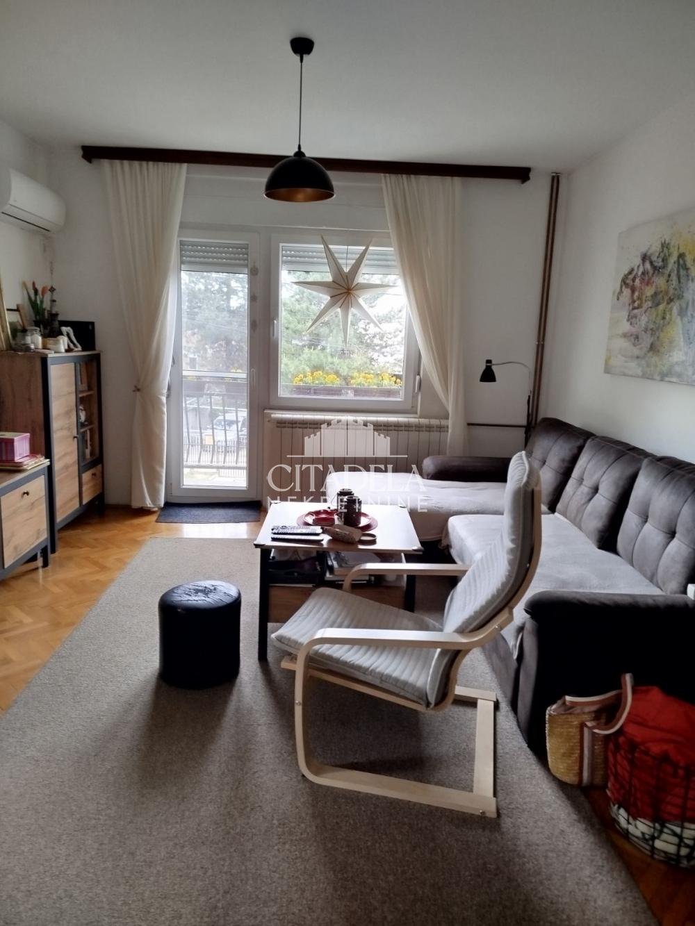 Slika 1 - Beogradska 1. deo,  Kuća na prodaju, 160m2, 208.000€