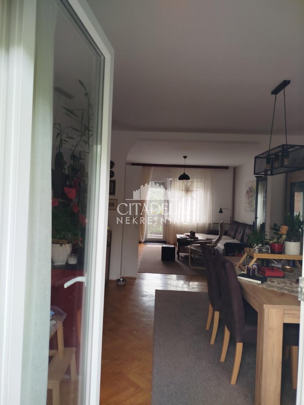Slika 2 - Beogradska 1. deo,  Kuća na prodaju, 160m2, 208.000€