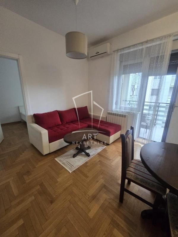 Slika 2 - Bore Markovića, Jednoiposoban stan za izdavanje, 36m2, 500€
