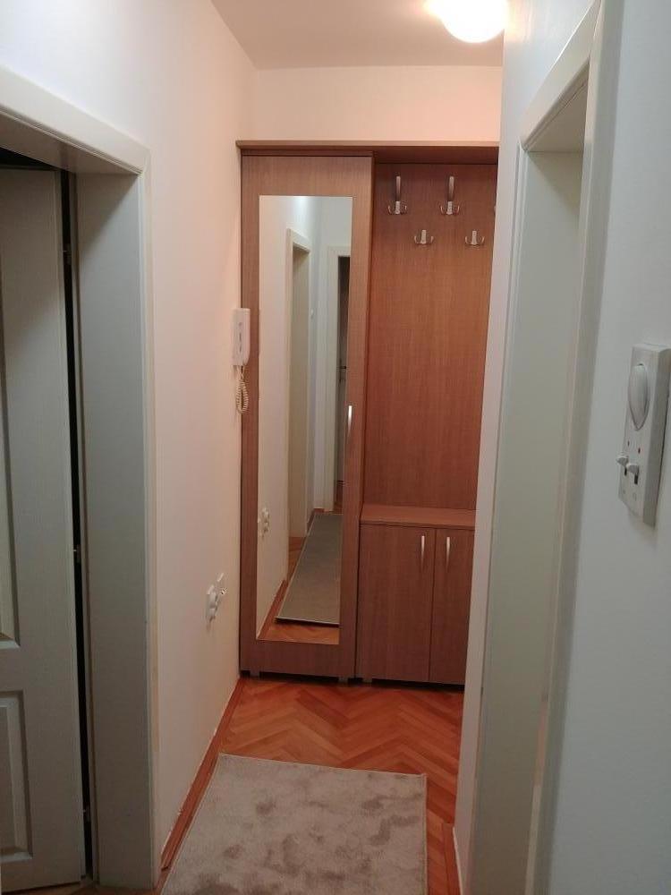 Slika 4 - Zelengorska, Jednoiposoban stan za izdavanje, 45m2, 350€