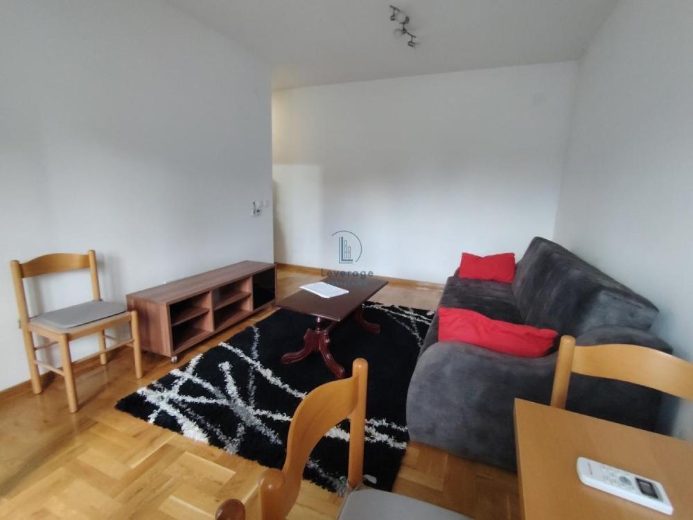 Slika 1 - Ugrinovački put, Dvosoban stan za izdavanje, 43m2, 350€