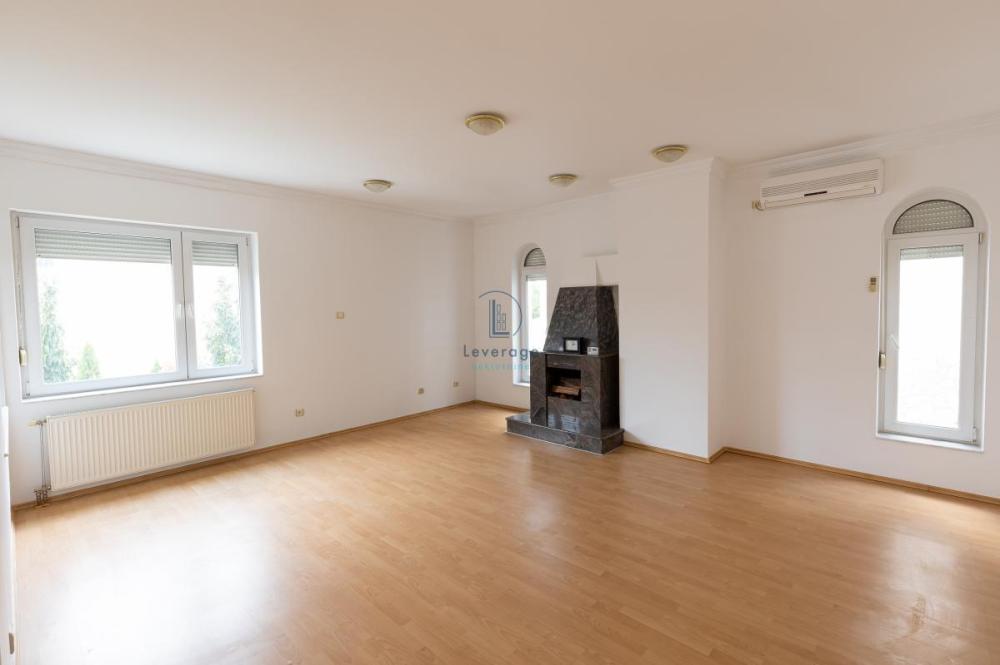 Slika 1 - Kuća za izdavanje, 373m2, 1.800€