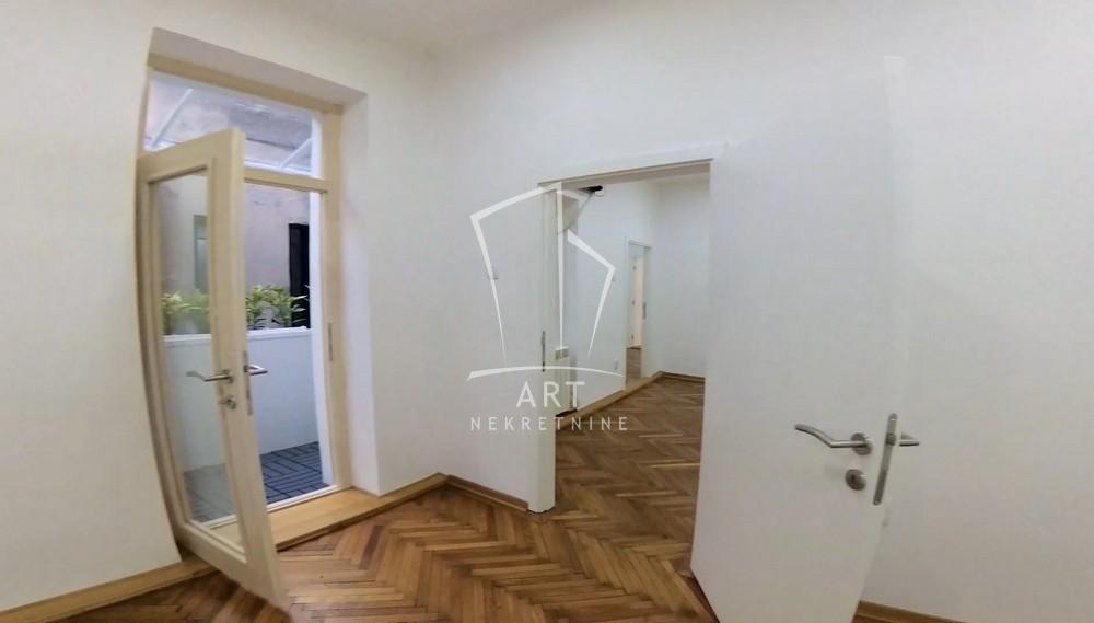 Slika 9 - Maršala Birjuzova, Trosoban stan za izdavanje, 54m2, 800€