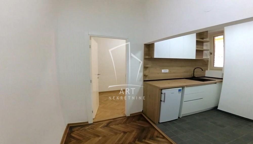 Slika 4 - Maršala Birjuzova, Trosoban stan za izdavanje, 54m2, 800€