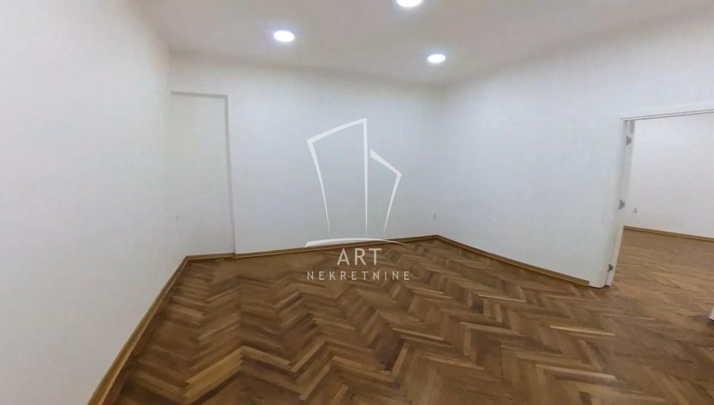 Slika 1 - Maršala Birjuzova, Trosoban stan za izdavanje, 54m2, 800€