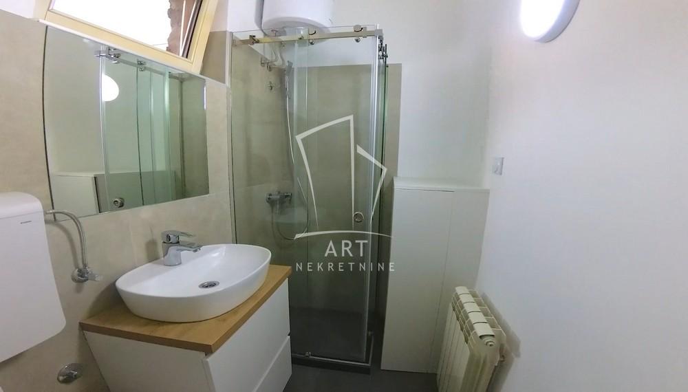 Slika 10 - Maršala Birjuzova,  Lokal za izdavanje, 54m2, 800€