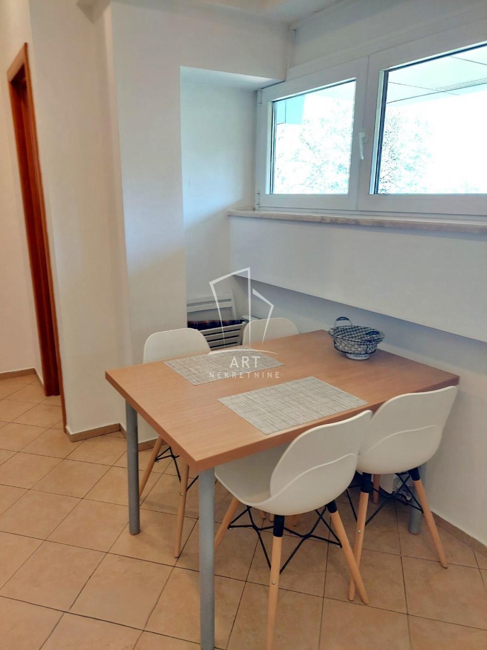 Slika 8 - Andre Nikolića, Četvorosoban stan za izdavanje, 155m2, 2.500€