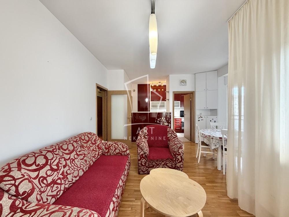 Slika 1 - Gandijeva, Trosoban stan na prodaju, 63m2, 230.000€