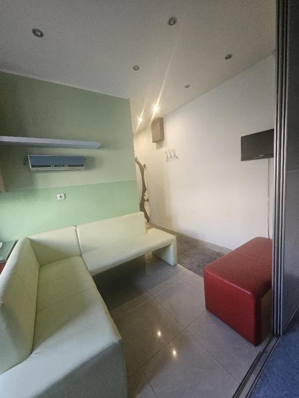 Slika 9 - Budimska,  Lokal za izdavanje, 82m2, 900€