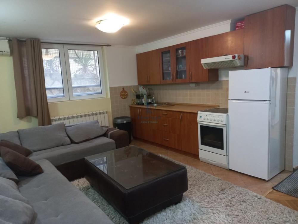Slika 2 - Dvoiposoban stan za izdavanje, 65m2, 600€
