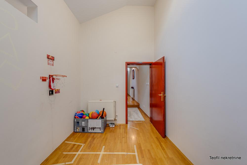 Slika 9 - Jakuba Kuburovića,  Stan na prodaju, 138m2, 279.000€