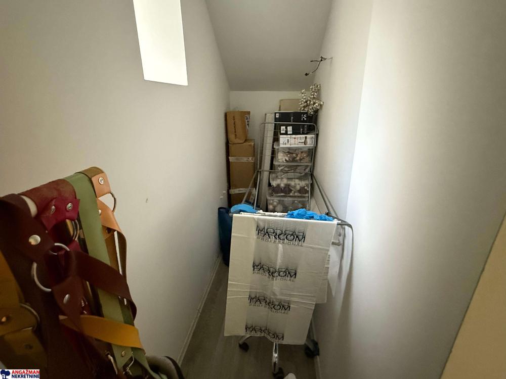 Slika 9 - Petrogradska,  Lokal za izdavanje, 48m2, 500€