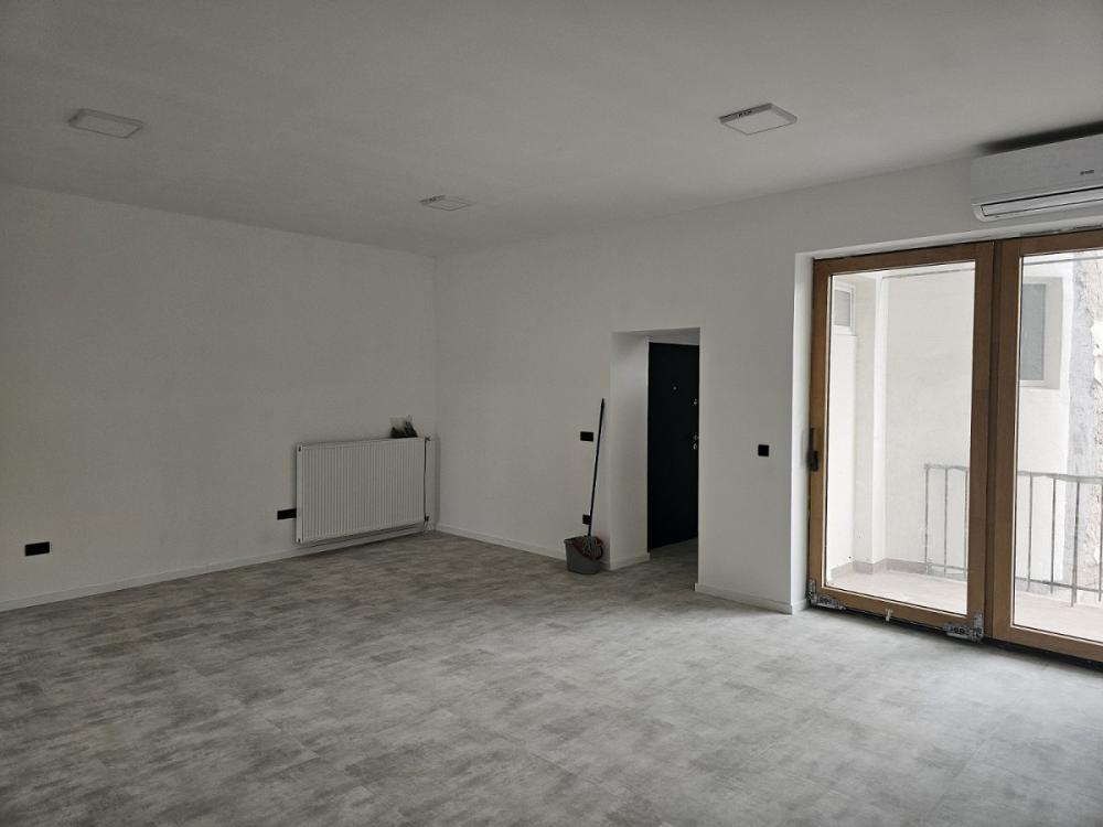Glavna slika -Bulevar kralja Aleksandra , Četvorosoban stan na prodaju, 120m2, 570.000€