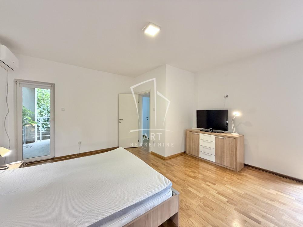 Slika 8 - Ruže Jovanović, Četvorosoban stan za izdavanje, 127m2, 750€