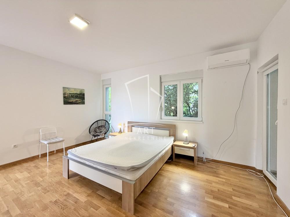 Slika 7 - Ruže Jovanović, Četvorosoban stan za izdavanje, 127m2, 750€
