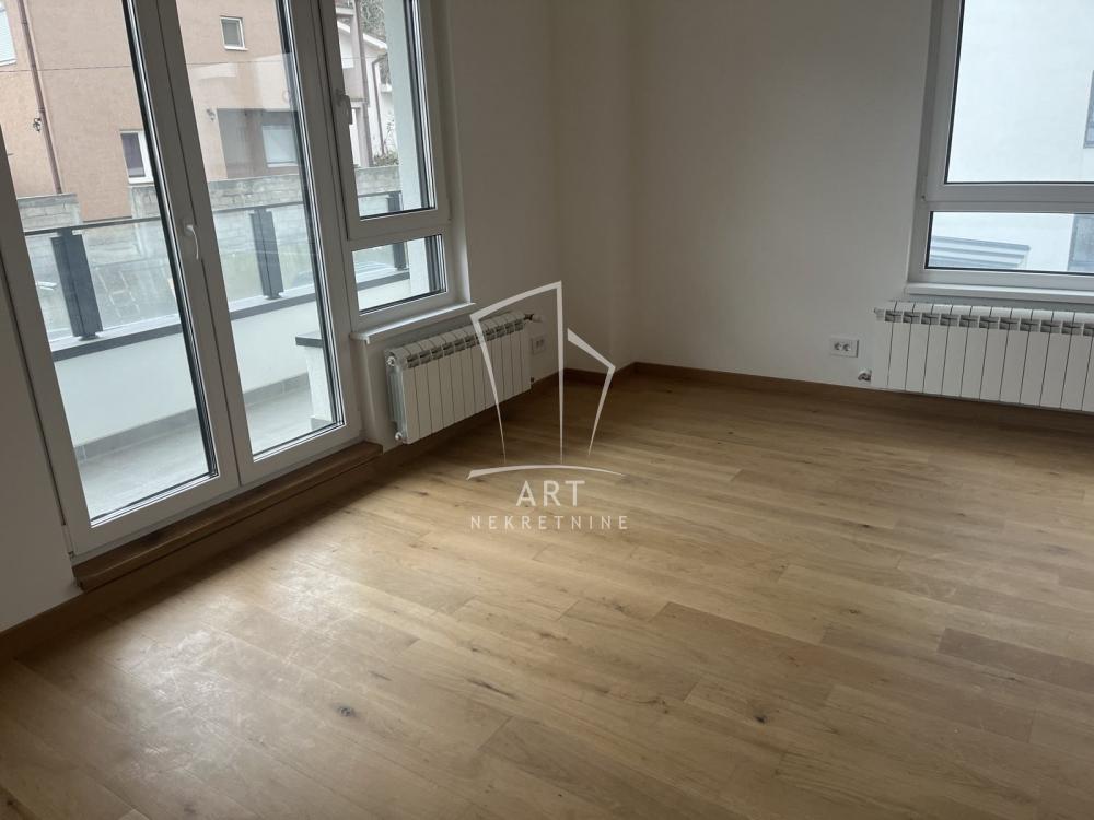 Slika 1 - Bulevar Kralja Aleksandra, Trosoban stan za izdavanje, 66m2, 650€