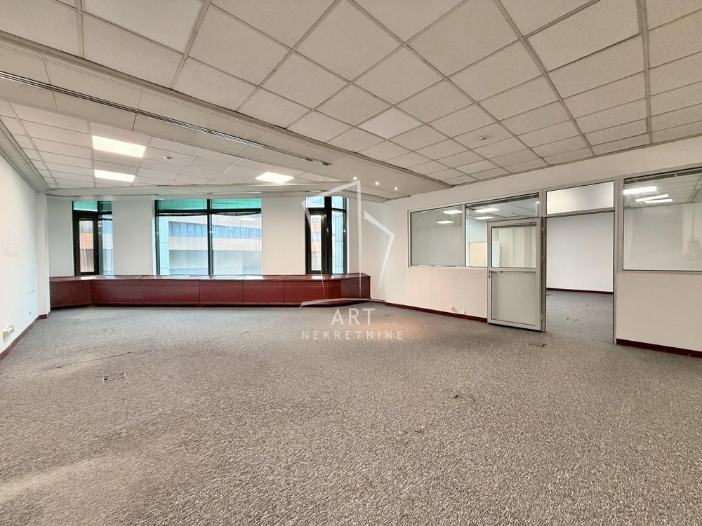 Slika 1 - Vladimira Popovića,  Lokal za izdavanje, 173m2, 2.730€