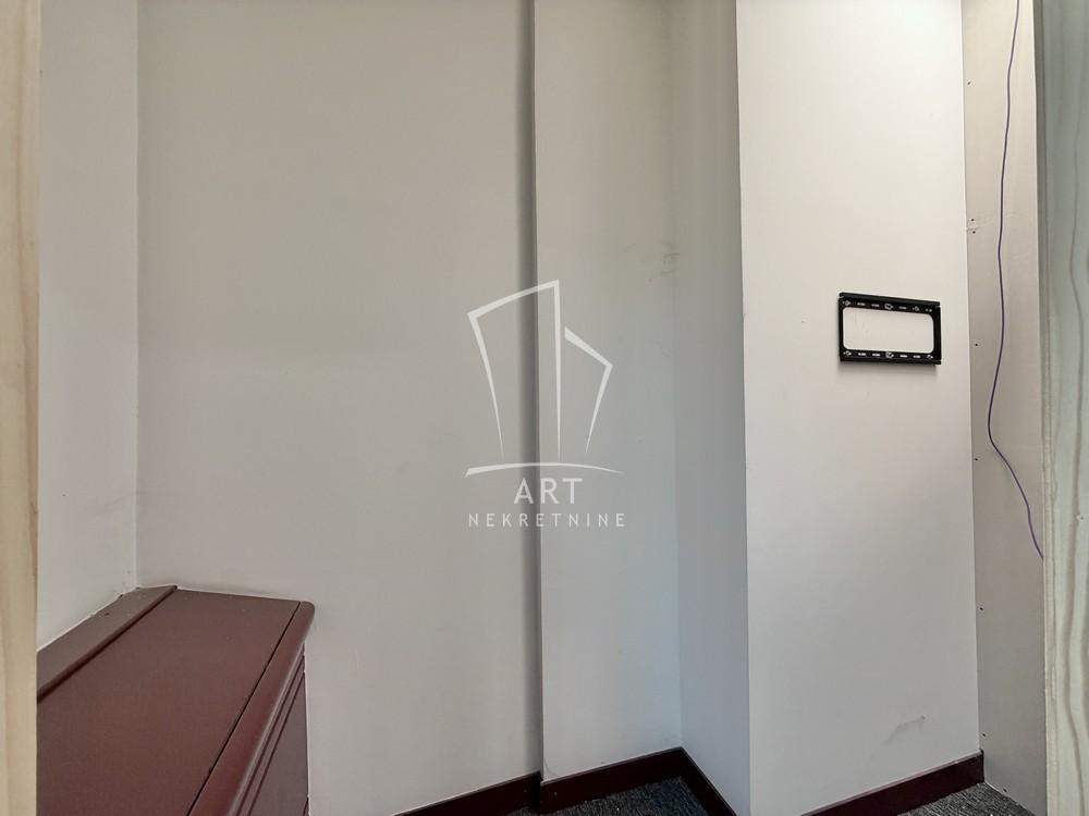 Slika 6 - Vladimira Popovića,  Lokal za izdavanje, 173m2, 2.730€