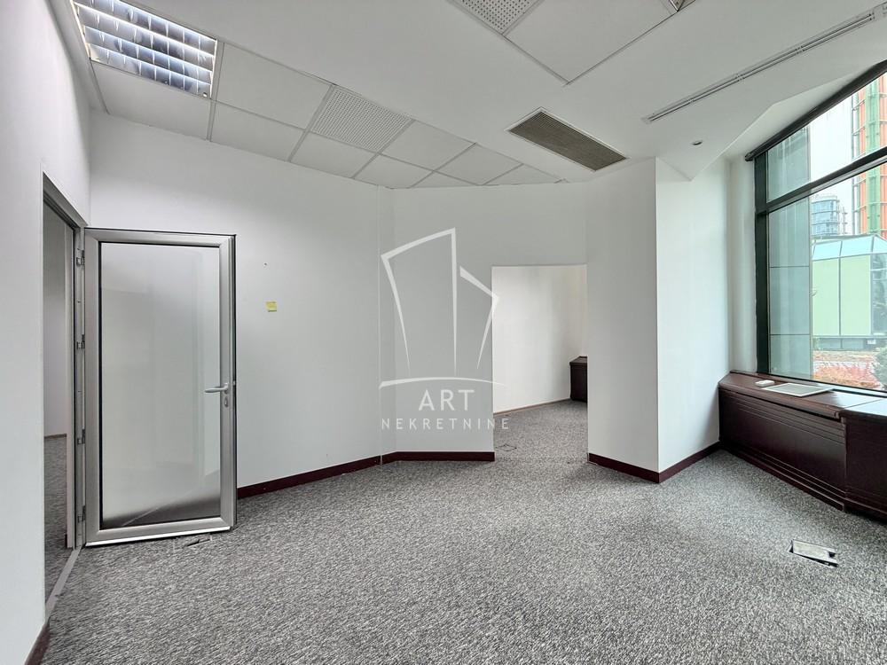 Slika 5 - Vladimira Popovića,  Lokal za izdavanje, 103m2, 1.627€