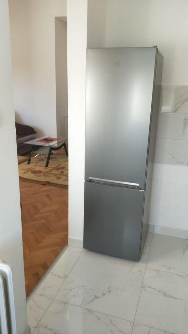 Slika 7 - Bulevar kneza Aleksandra Karađorđevića, Trosoban stan za izdavanje, 80m2, 1.300€