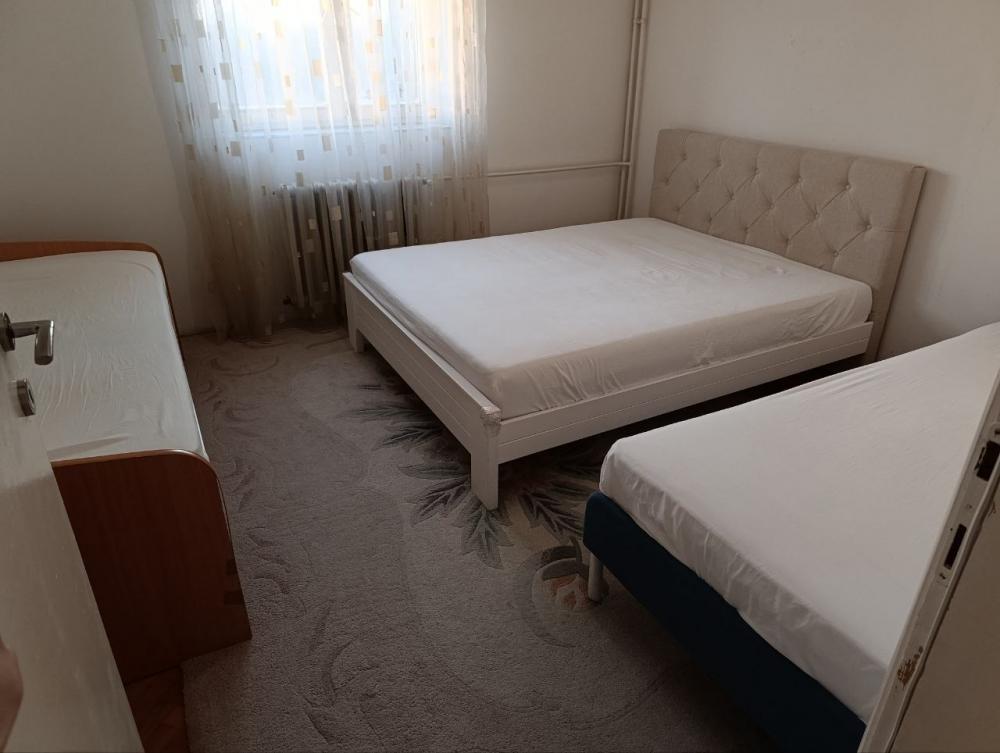 Slika 4 - Bulevar kneza Aleksandra Karađorđevića, Trosoban stan za izdavanje, 80m2, 1.300€