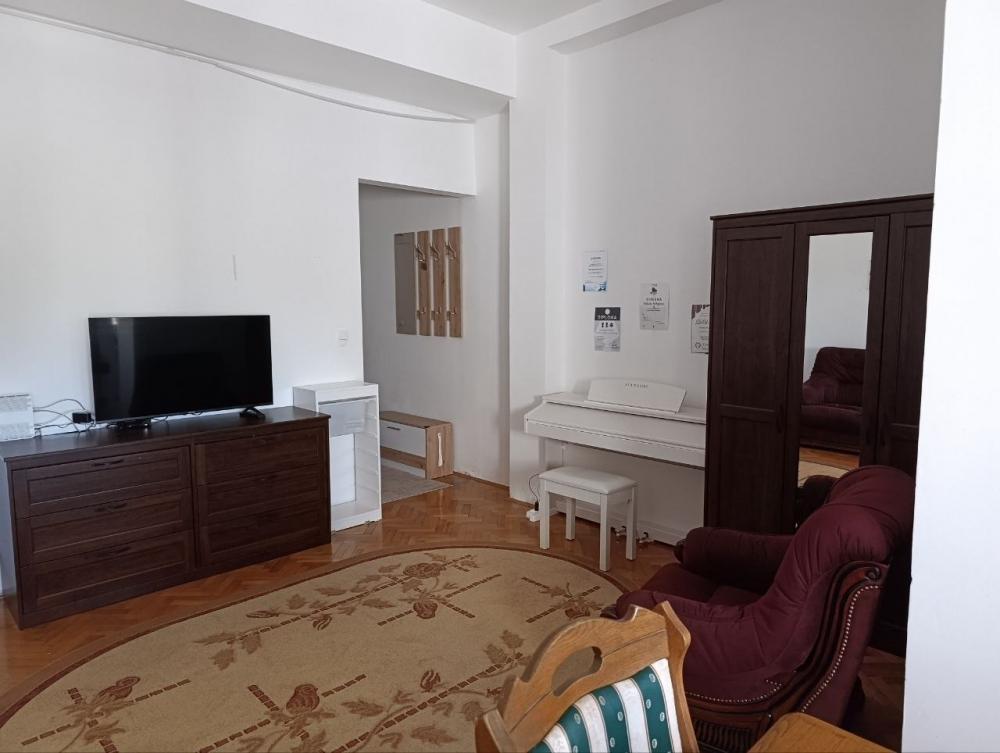 Glavna slika -Bulevar kneza Aleksandra Karađorđevića, Trosoban stan za izdavanje, 80m2, 1.300€