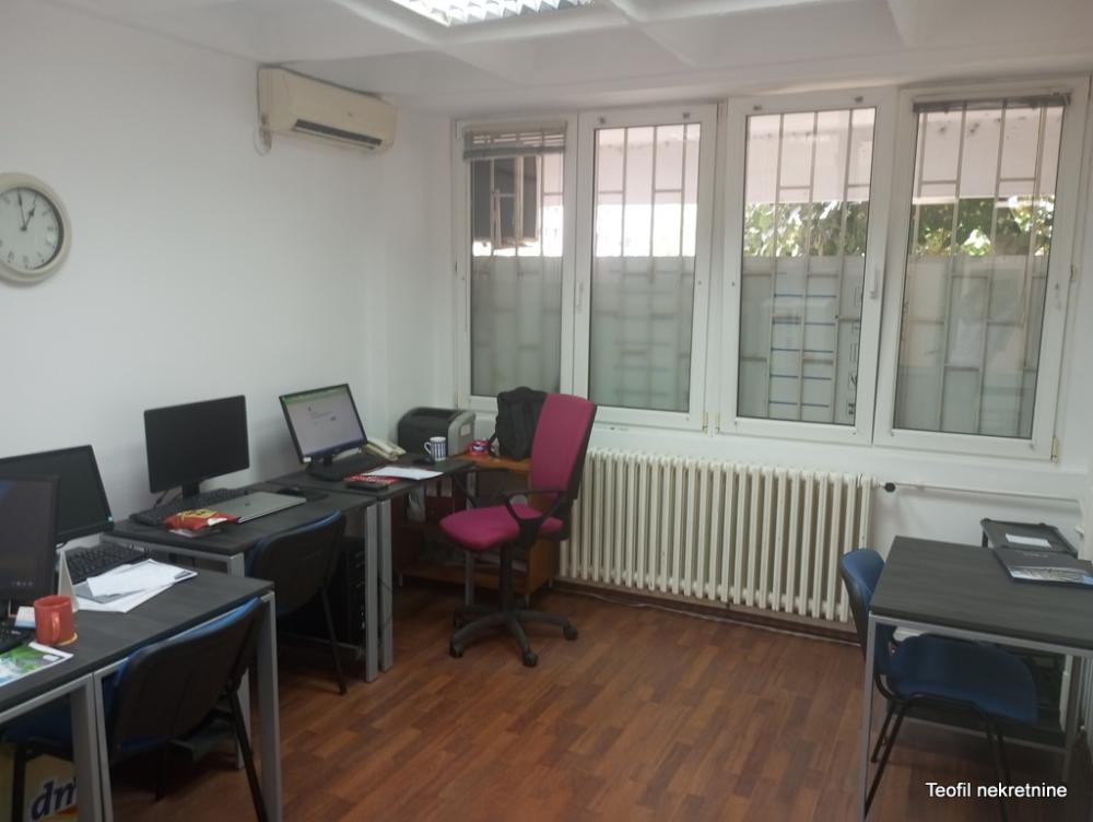 Slika 4 - Bulevar umetnosti, Četvorosoban stan na prodaju, 94m2, 280.000€