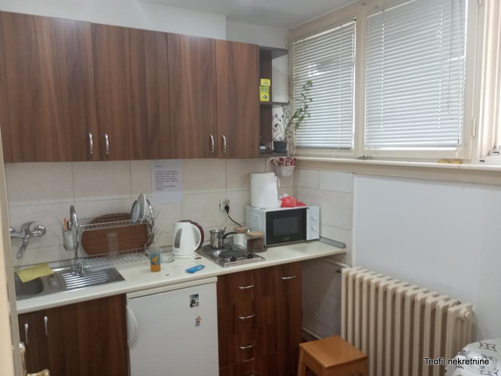 Slika 8 - Bulevar umetnosti, Četvorosoban stan na prodaju, 94m2, 280.000€