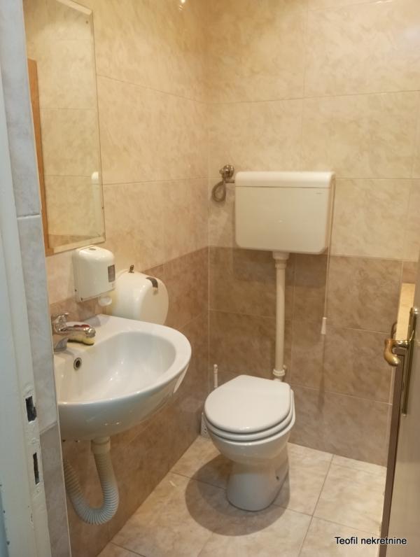 Slika 9 - Bulevar umetnosti, Četvorosoban stan na prodaju, 94m2, 280.000€