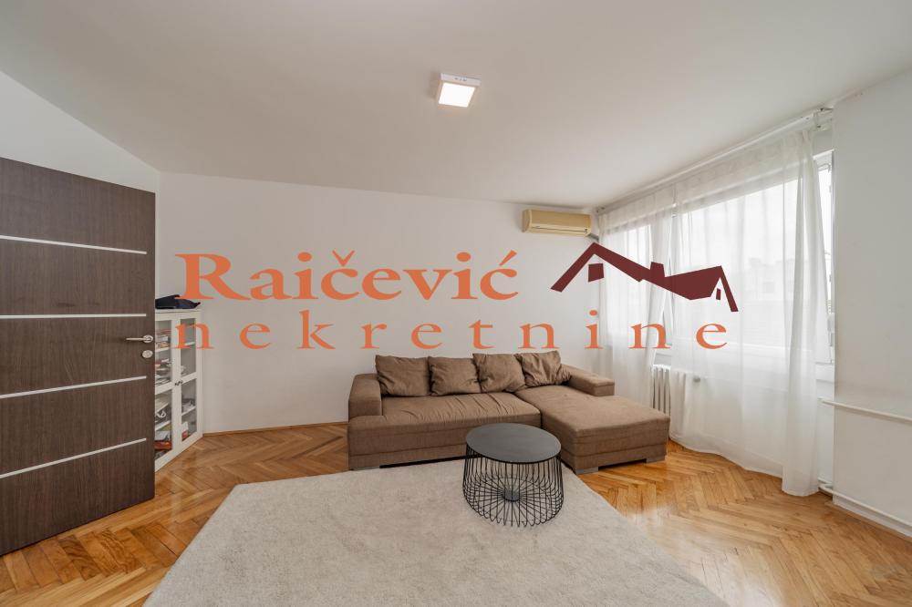 Slika 3 - Cara Lazara, Trosoban stan na prodaju, 68m2, 570.000€